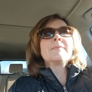 Meet your Posher, Roxanne